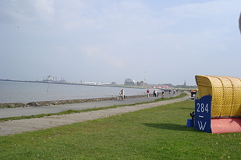 Strand vor Haus Nautic